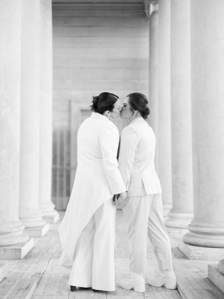 Legion of Honor wedding couple taking pictures outside of the galleries 